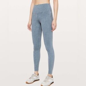 Lululemon Wunder Under High-Rise Tight 25”
Full-On Luxtreme size 6